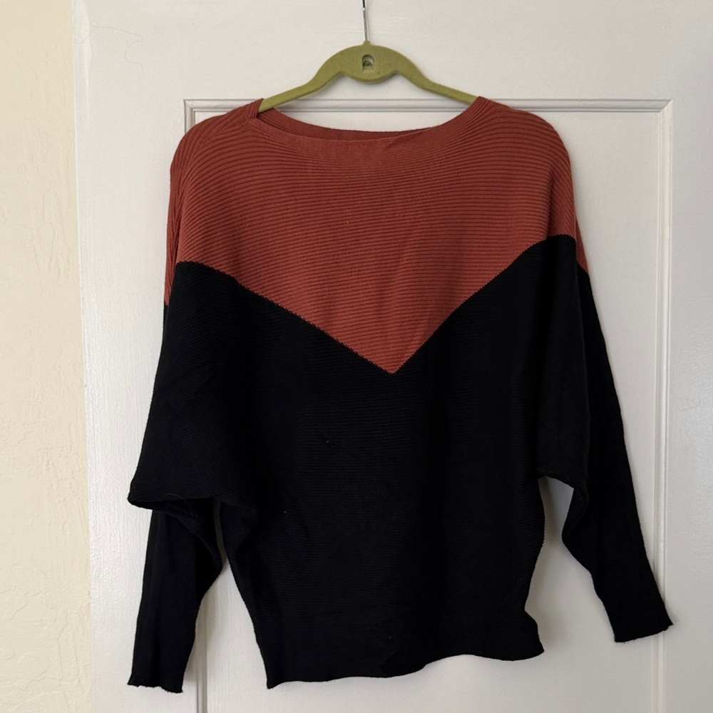 Colorblock Women's Sweater - Black and Rust